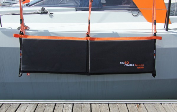 flat boat fenders with protector mat - LF 1400 black
