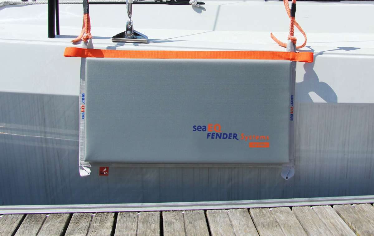 flat mooring fenders, flat boat fenders LF 700 mono seaEQ